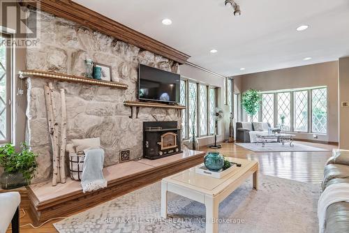 4525 Bethesda Rd, Whitchurch-Stouffville, ON - Indoor Photo Showing Living Room With Fireplace
