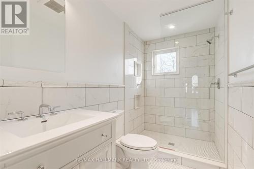 117 Pape Avenue, Toronto, ON - Indoor Photo Showing Bathroom