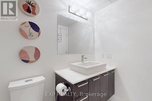 #219 -4800 Highway 7 Rd, Vaughan, ON - Indoor Photo Showing Bathroom