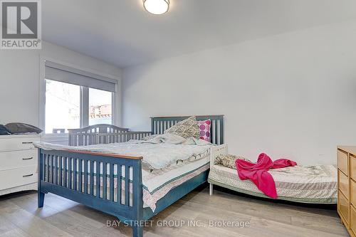 160 Colborne Avenue, Richmond Hill, ON - Indoor Photo Showing Bedroom