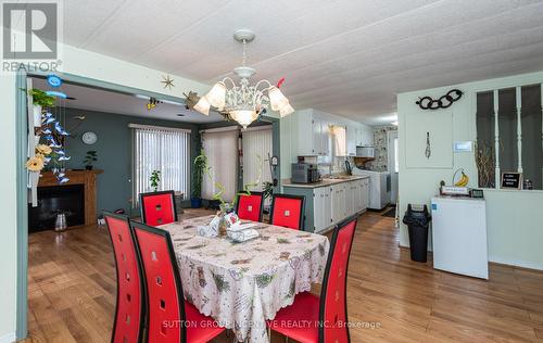 40 Cherrywood Lane, Innisfil, ON - Indoor Photo Showing Dining Room