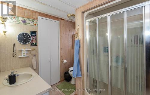 40 Cherrywood Lane, Innisfil, ON - Indoor Photo Showing Bathroom