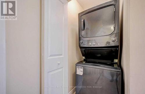 #26 -8 Brighton Pl, Vaughan, ON - Indoor Photo Showing Laundry Room