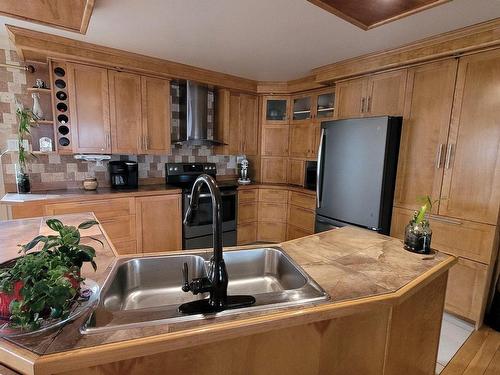 Cuisine - 124A Rg De L'Éventail, Rivière-Ouelle, QC - Indoor Photo Showing Kitchen With Double Sink