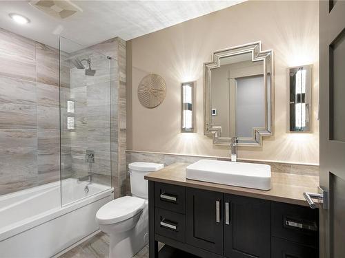 5238 Norton Rd, Nanaimo, BC - Indoor Photo Showing Bathroom