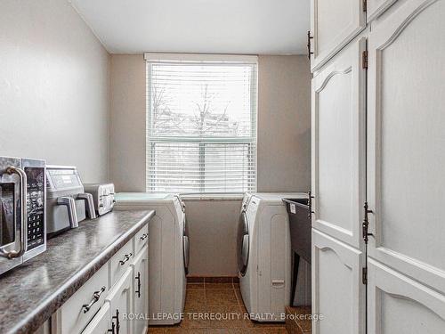 206-966 Inverhouse Dr, Mississauga, ON - Indoor Photo Showing Laundry Room