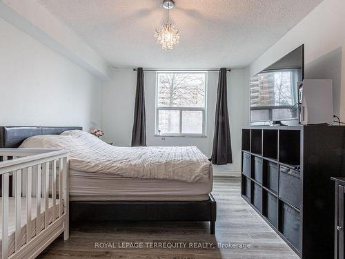 206-966 Inverhouse Dr, Mississauga, ON - Indoor Photo Showing Bedroom