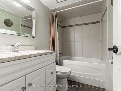 206-966 Inverhouse Dr, Mississauga, ON - Indoor Photo Showing Bathroom