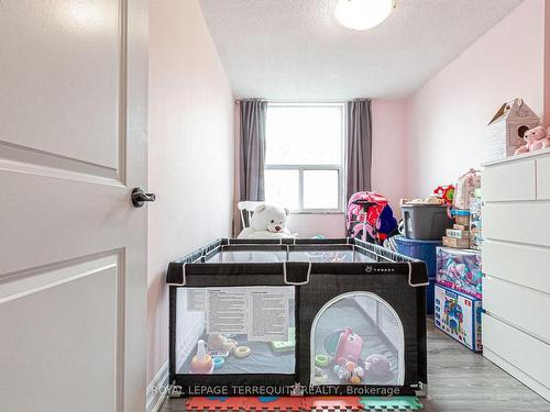 206-966 Inverhouse Dr, Mississauga, ON - Indoor Photo Showing Other Room