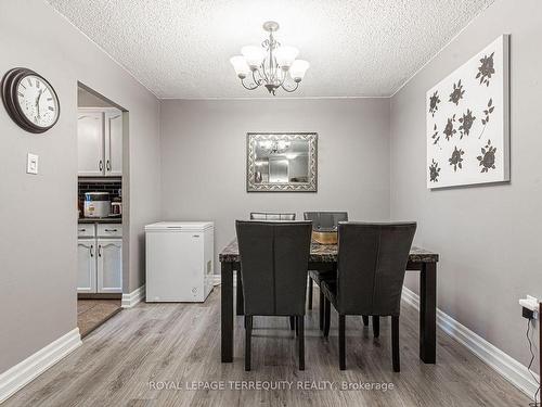 206-966 Inverhouse Dr, Mississauga, ON - Indoor Photo Showing Dining Room