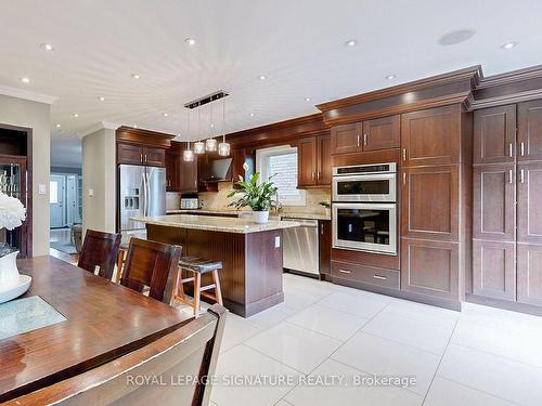 84 Grapevine Rd, Caledon, ON - Indoor Photo Showing Kitchen With Stainless Steel Kitchen With Upgraded Kitchen