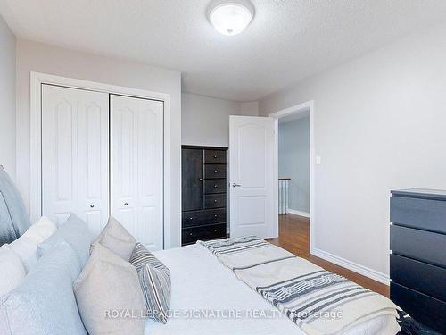 84 Grapevine Rd, Caledon, ON - Indoor Photo Showing Bedroom