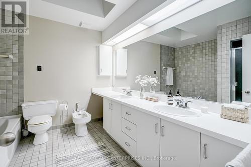 44 Duplex Avenue, Toronto, ON - Indoor Photo Showing Bathroom