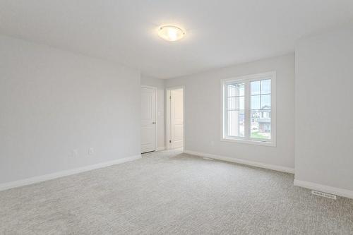 71 Alicia Crescent, Thorold, ON - Indoor Photo Showing Other Room