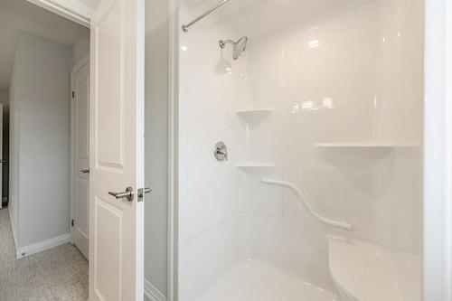 71 Alicia Crescent, Thorold, ON - Indoor Photo Showing Bathroom