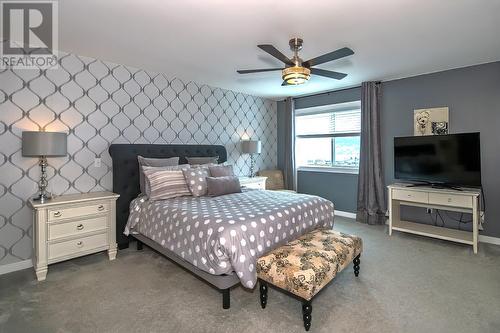 2440 Old Okanagan Highway Unit# 424, West Kelowna, BC - Indoor Photo Showing Bedroom