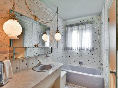 Salle de bains - 743 Rue Ernest-S.-Mathieu, Terrebonne (Terrebonne), QC - Indoor Photo Showing Bathroom