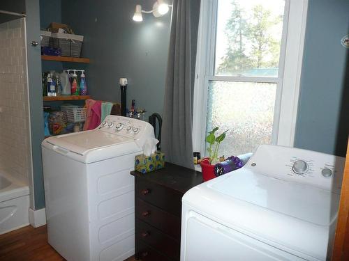 87 Turk Road, Kakabeka Falls, ON - Indoor Photo Showing Laundry Room