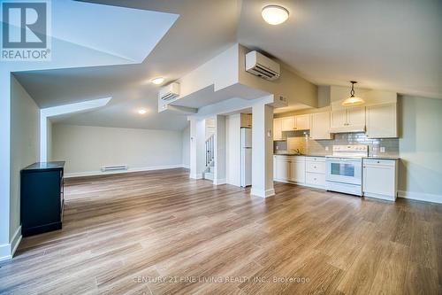 1614 Ridge Road E, Oro-Medonte, ON - Indoor Photo Showing Kitchen