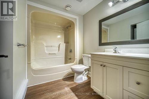 1614 Ridge Road E, Oro-Medonte, ON - Indoor Photo Showing Bathroom