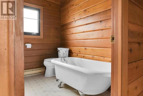 855 Kimberly Dr, Smith-Ennismore-Lakefield, ON - Indoor Photo Showing Bathroom