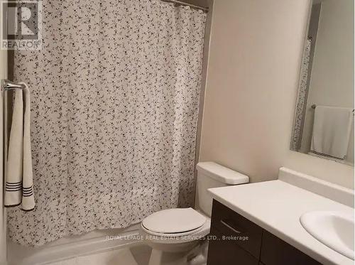 119 Stork St, Oakville, ON - Indoor Photo Showing Bathroom