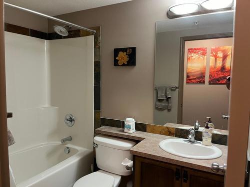 308 - 4874 Stanley Street, Radium Hot Springs, BC - Indoor Photo Showing Bathroom