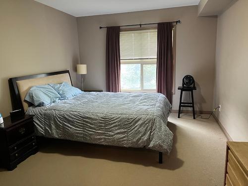 308 - 4874 Stanley Street, Radium Hot Springs, BC - Indoor Photo Showing Bedroom