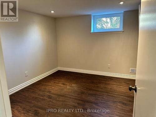 546 Sherin Dr, Oakville, ON - Indoor Photo Showing Other Room