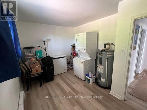 39 Birch Rd, Alert Bay, BC - Indoor Photo Showing Laundry Room