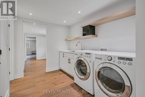 35 Chippewa Cres, Tiny, ON - Indoor Photo Showing Laundry Room