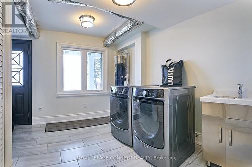 1380 Tiny Beaches Rd N, Tiny, ON - Indoor Photo Showing Laundry Room