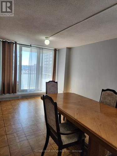 603 - 2345 Confederation Parkway, Mississauga, ON - Indoor Photo Showing Dining Room