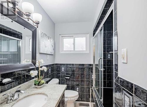 2 Milner Road, Brampton, ON - Indoor Photo Showing Bathroom