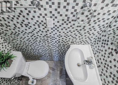 2 Milner Road, Brampton, ON - Indoor Photo Showing Bathroom