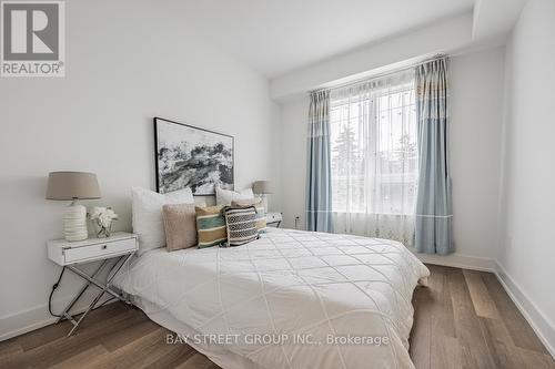 #9 -52 Holmes Ave, Toronto, ON - Indoor Photo Showing Bedroom