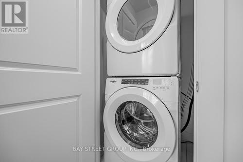 9 - 52 Holmes Avenue, Toronto, ON - Indoor Photo Showing Laundry Room