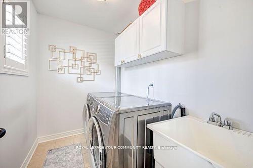 106 Laurendale Ave, Georgina, ON - Indoor Photo Showing Laundry Room