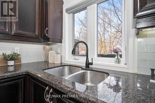 5 - 8032 Kipling Avenue, Vaughan, ON - Indoor Photo Showing Kitchen With Double Sink