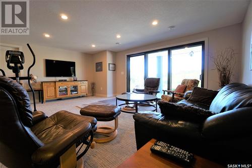 11 Vista Del Sol, Sun Dale, SK - Indoor Photo Showing Living Room