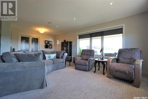 11 Vista Del Sol, Sun Dale, SK - Indoor Photo Showing Living Room