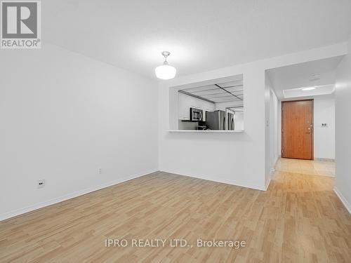 #Ph09 -28 Hollywood Ave, Toronto, ON - Indoor Photo Showing Other Room