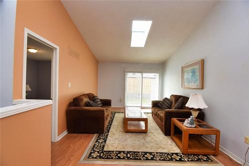60 Rice Avenue|Unit #9, Hamilton, ON - Indoor Photo Showing Living Room