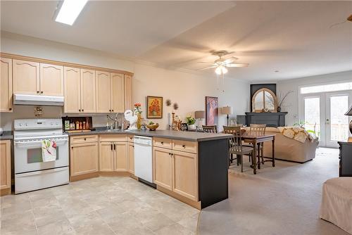 5200 Dorchester Road|Unit #21, Niagara Falls, ON - Indoor Photo Showing Kitchen