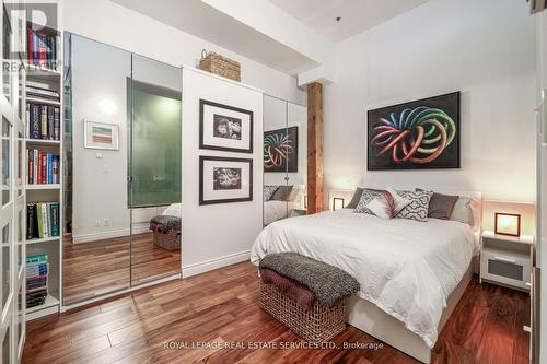 #401 -915 King St W, Toronto, ON - Indoor Photo Showing Bedroom