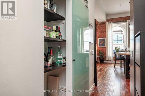 #401 -915 King St W, Toronto, ON - Indoor Photo Showing Other Room