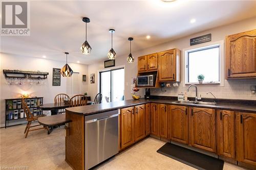 412 Old Ferguson Road, Laurier, ON - Indoor Photo Showing Kitchen With Double Sink
