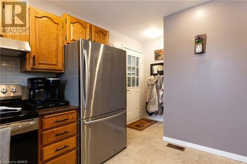412 Old Ferguson Road, Laurier, ON - Indoor Photo Showing Kitchen