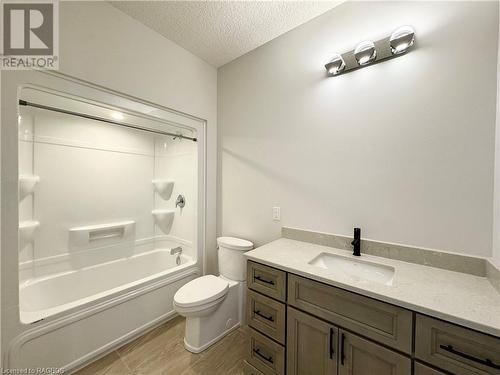 4pc main bath - 411 Northport Drive, Port Elgin, ON - Indoor Photo Showing Bathroom