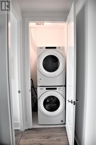 Gph 24 - 1 Edgewater Drive, Toronto, ON - Indoor Photo Showing Laundry Room